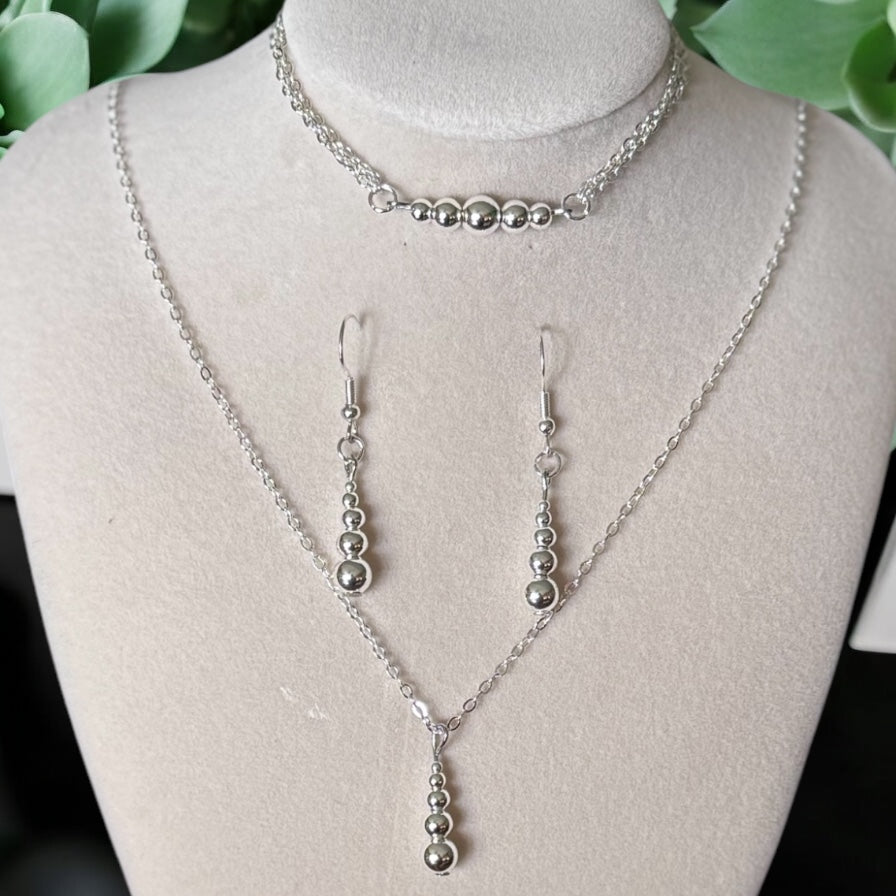 Minimalist Silver Bead Jewelry Set – Necklace, Earrings & Bracelet