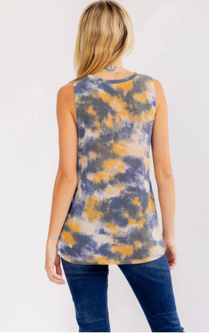 WOMEN'S SLEEVELESS V-NECK TIE DYE TANK TOP