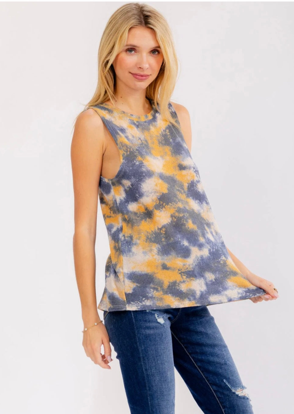 WOMEN'S SLEEVELESS V-NECK TIE DYE TANK TOP