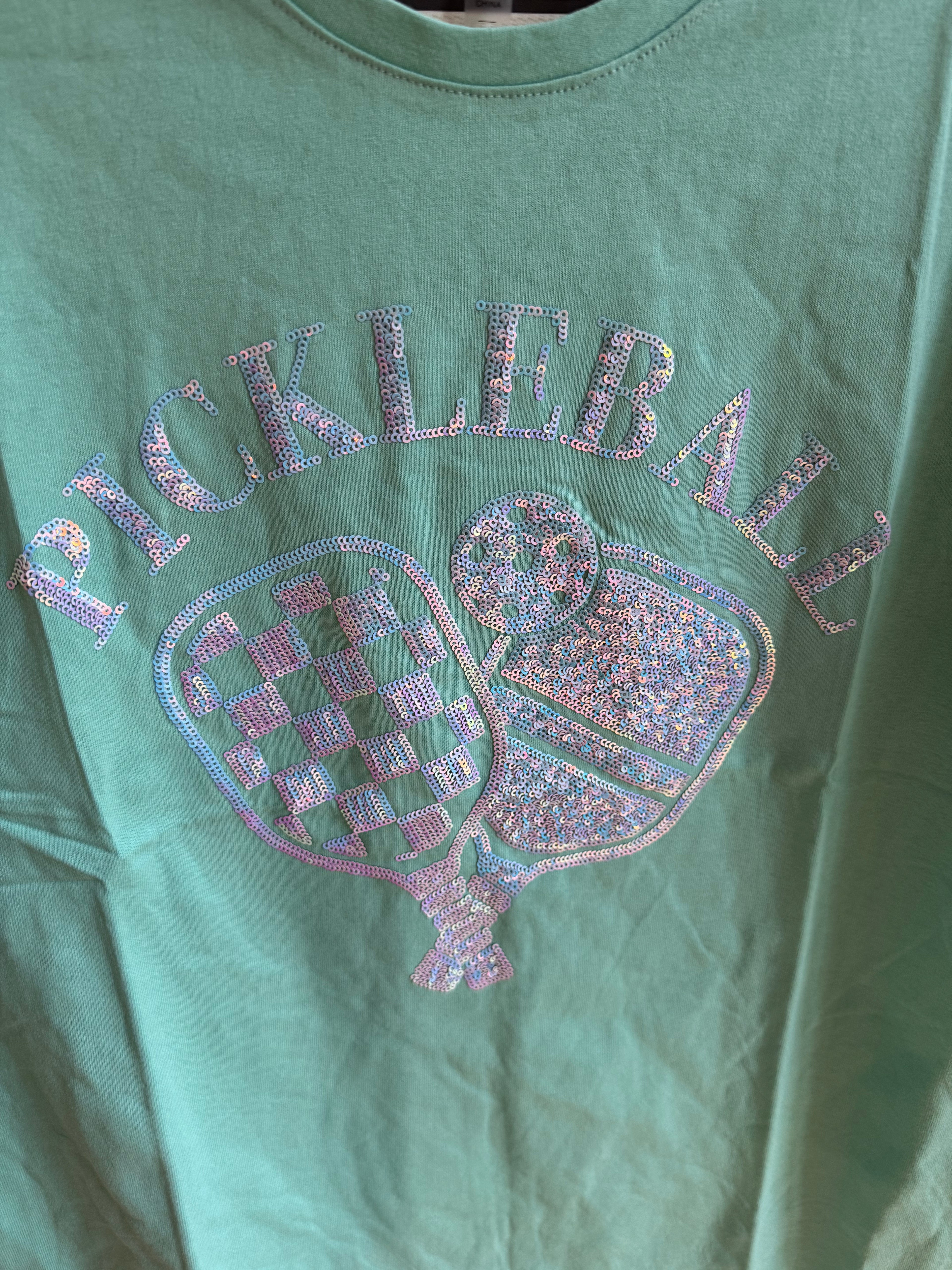 WOMEN'S SHORT SLEEVE SEQUINS GRAPHIC OVERSIZED T-SHIRt. Color-mint