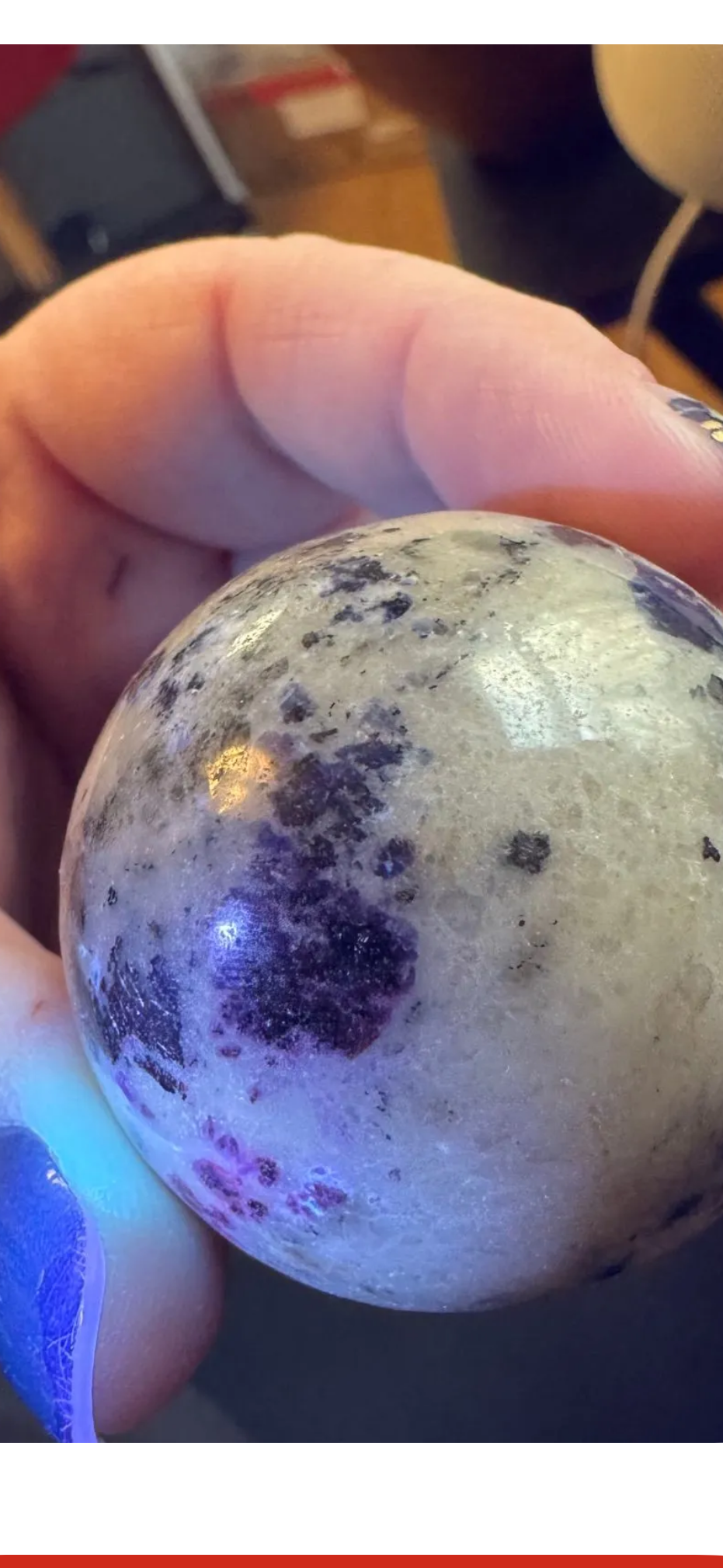 Sodalite Sphere (UV Reactive – Subtle Glow