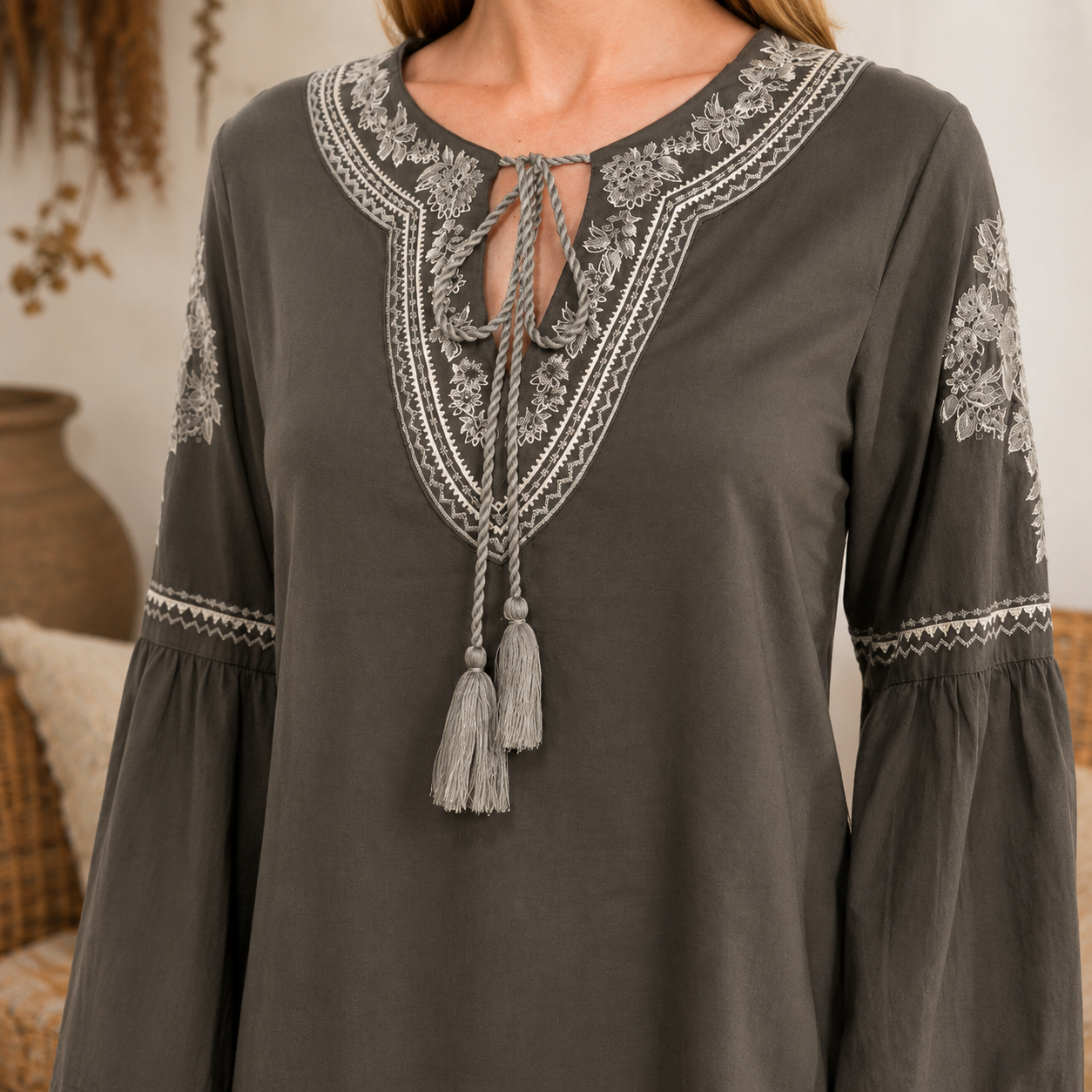 WOMEN'S LONG BELL SLEEVE V-NECK EMBROIDERY DETAILED TUNIC BLOUSE