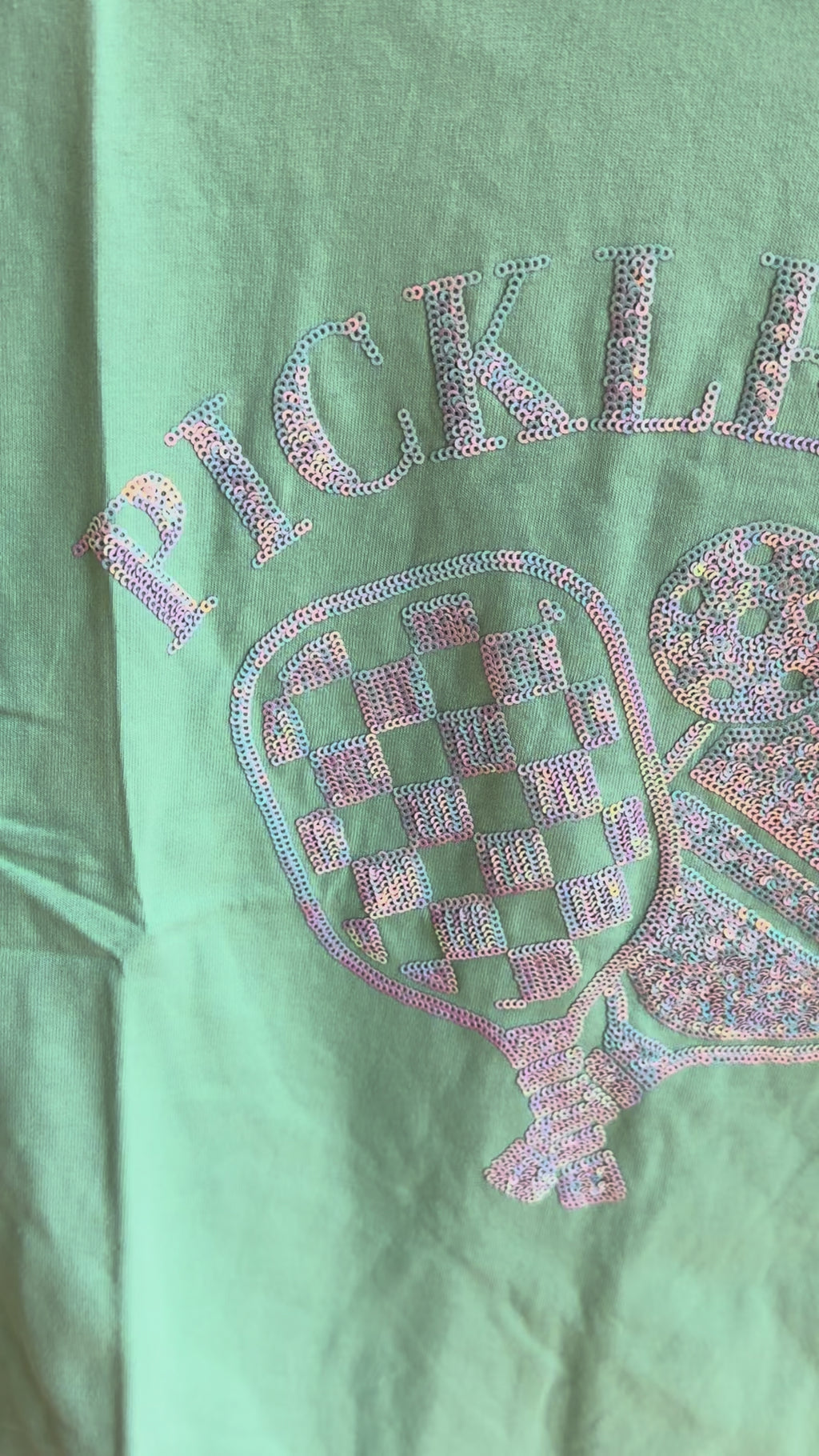 WOMEN'S SHORT SLEEVE SEQUINS GRAPHIC OVERSIZED T-SHIRt. Color-mint